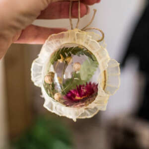 Bombeczki / kocanka, paproć, len, falbanka, sznurek jutowy