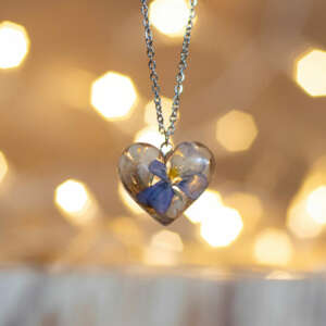 Wisiorek w kształcie serca