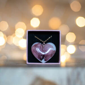 Wisiorek w kształcie serca