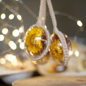 Jajeczka / żółta i pomarańczowa kocanka, wrotycz, włóczka