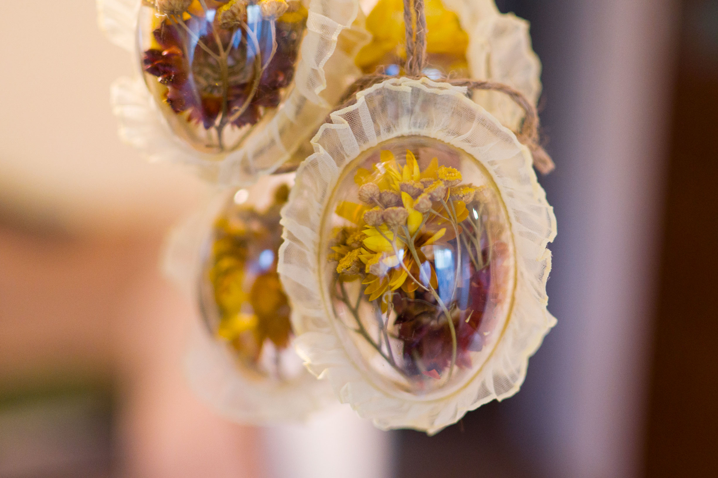 Jajeczka / żółta i pomarańczowa kocanka, falbanka, sznurek jutowy - obrazek 5