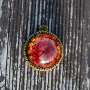 Wisiorek obszywany „MONIKA”