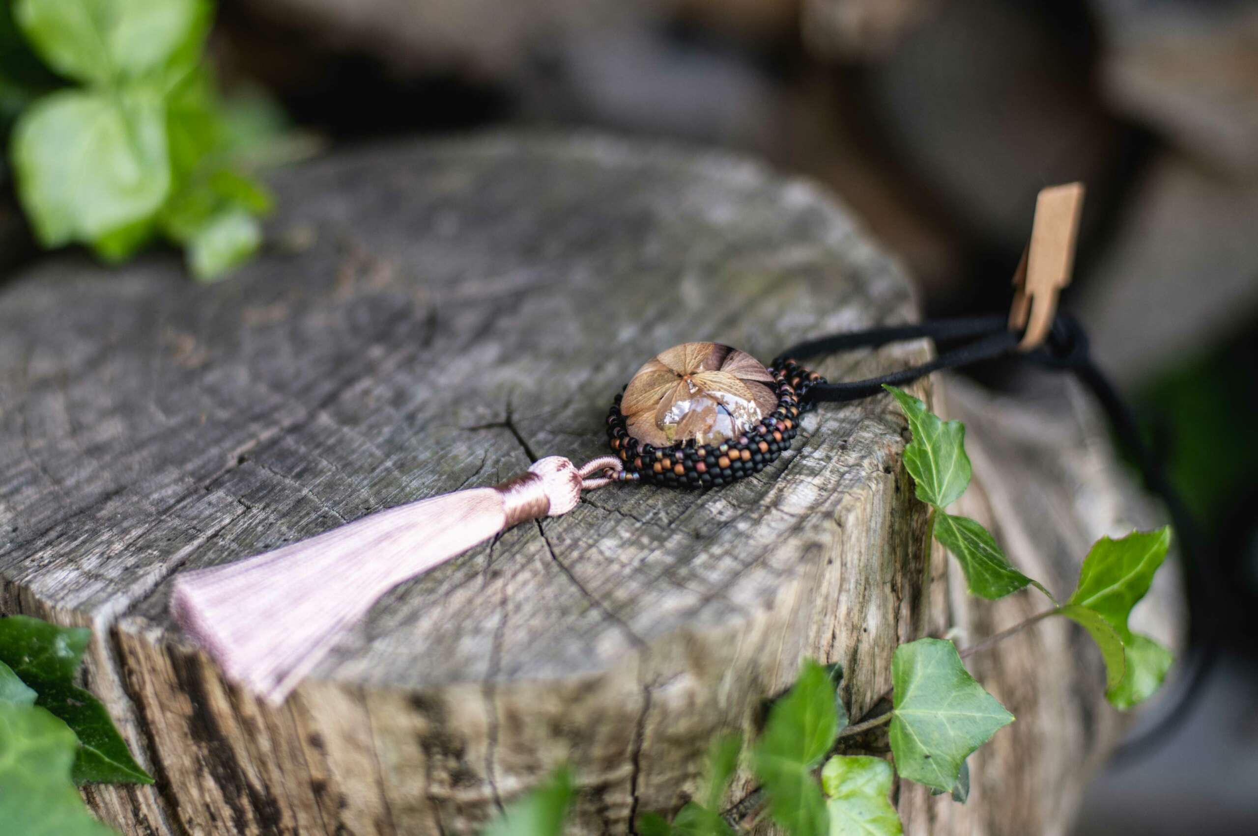 Wisiorek obszywany z chwostem „GRAŻYNA” - obrazek 5