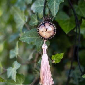 Wisiorek obszywany z chwostem „GRAŻYNA”