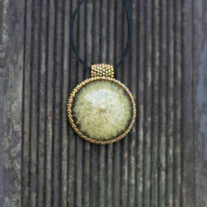 Wisiorek obszywany „KINGA”