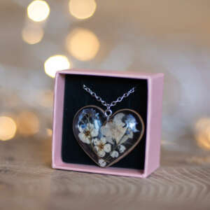 Wisiorek w kształcie serca