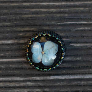 Broszka z hortensją