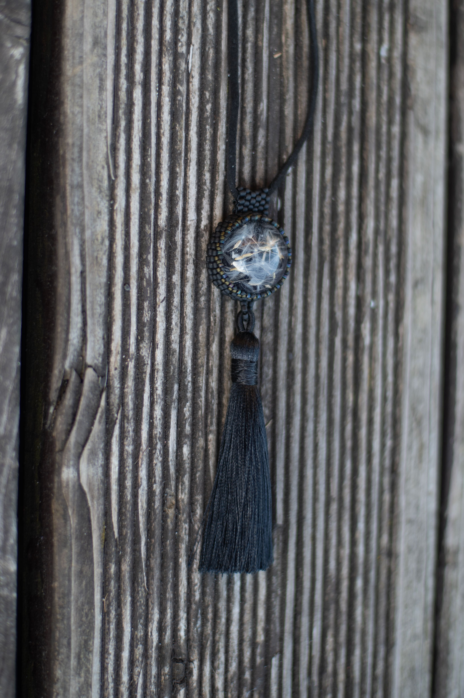 Wisiorek obszywany z chwostem „KINGA” - obrazek 4